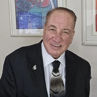 Dr. David Lubin headshot